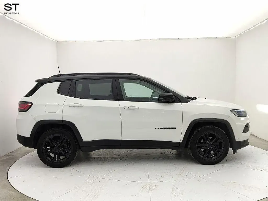 Usata Jeep Compass Night Eagle 131 CV (96 kW) 2022 Bianco SUV