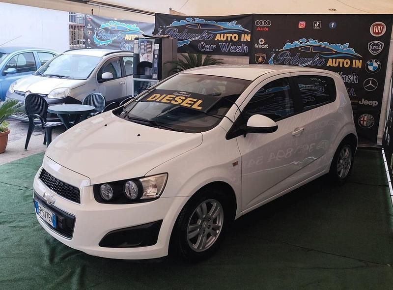 Usata Chevrolet Aveo LT 75 CV (55 kW) 2013 Bianco Berlina