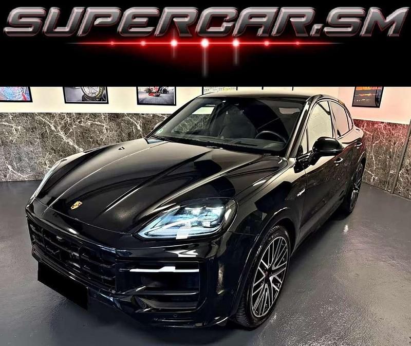 Usata Porsche Cayenne 305 CV (224 kW) 2025 Nero SUV