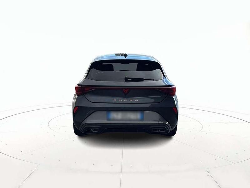 Usata Cupra Leon 150 CV (110 kW) 2025 Vari colori pastello Berlina