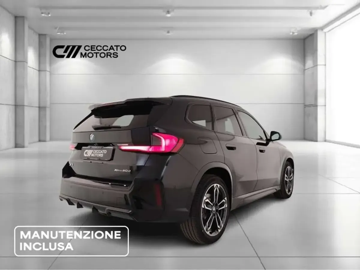 Usata BMW X1 M Sport 163 CV (119 kW) 2026 Black sapphire metallizzato SUV