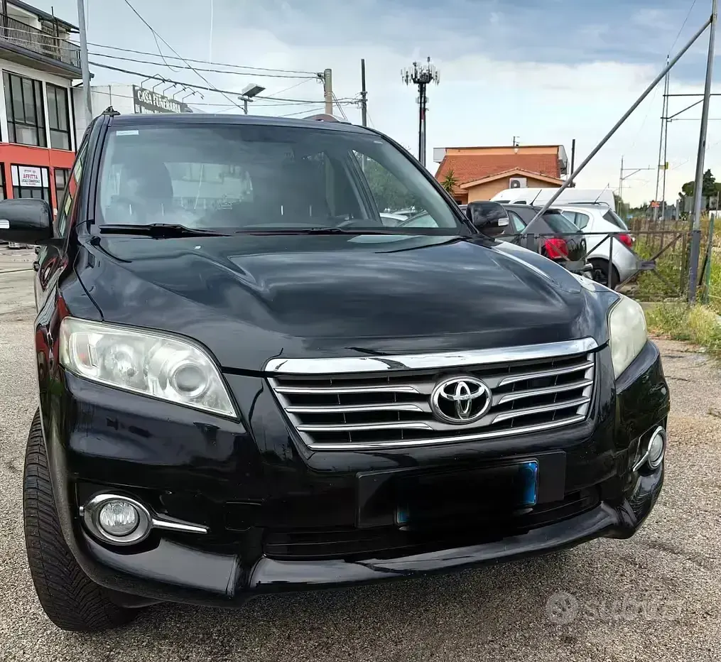 Usata Toyota RAV4 150 CV (110 kW) 2011 Nero SUV