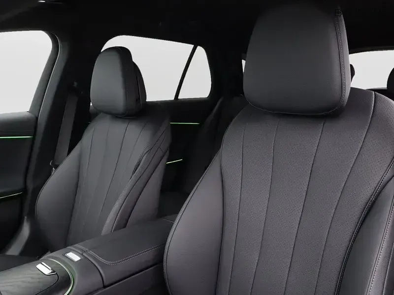 Nuova Mercedes 300 Premium 313 CV (230 kW) 2026 Nero Station wagon