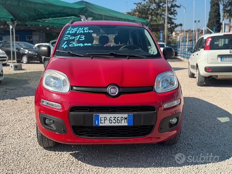 Usata Fiat Panda Lounge 80 CV (58 kW) 2013 Rosso Utilitaria