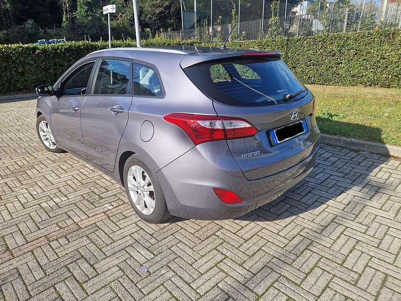 Usata Hyundai i30 110 CV (80 kW) 2014 Grigio Station wagon