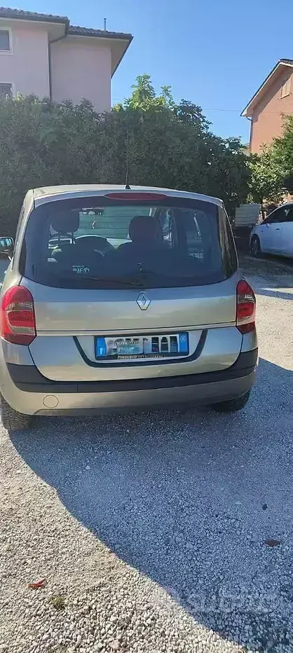 Usata Renault Modus 75 CV (55 kW) 2014 Grigio Monovolume