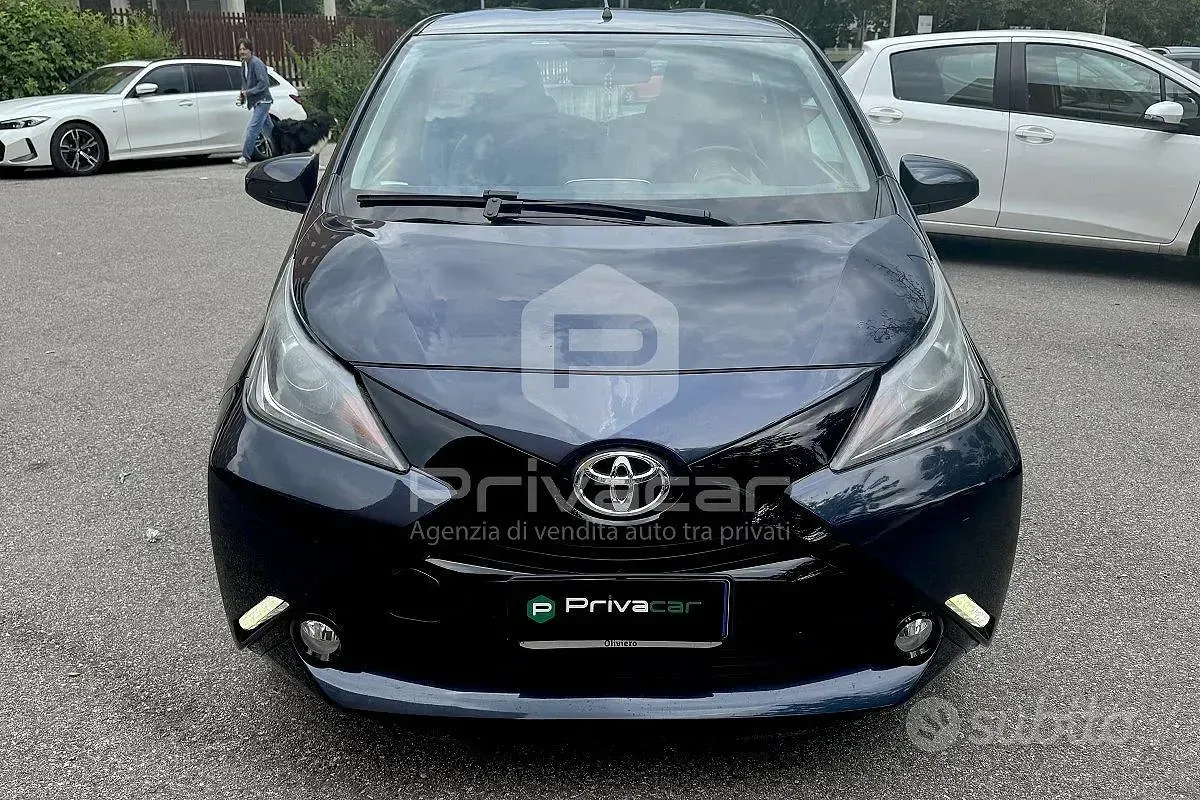 Usata Toyota Aygo Cool 69 CV (50 kW) 2014 Bluazzurro Utilitaria