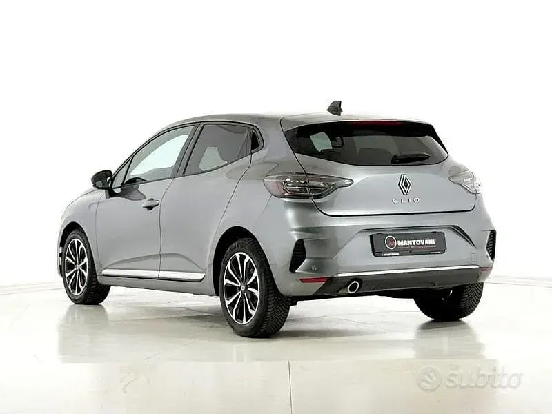 Usata Renault Clio V Techno 91 CV (66 kW) 2025 Grigio Berlina
