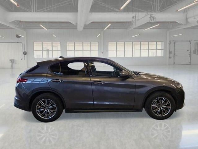 Grigio Usata 2021 Alfa Romeo Stelvio Business SUV | 25.800 € (Buon prezzo) - Immagine 1/4