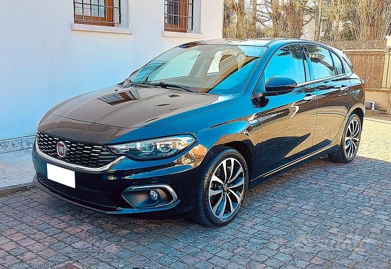 Usata Fiat Tipo Lounge 95 CV (69 kW) 2019 Nero Berlina