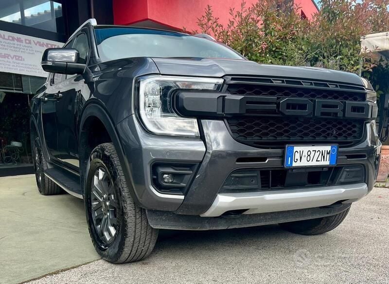 Grigio Usata 2024 Ford Ranger Pick-up | 47.000 € (Ottimo prezzo) - Immagine 1/4