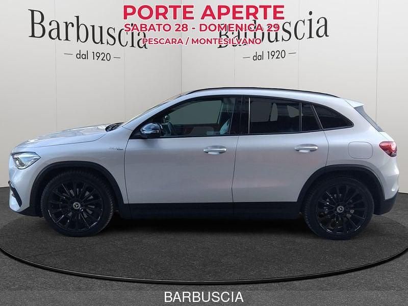 Usata Mercedes GLA200 Premium 150 CV (110 kW) 2021 Argento SUV
