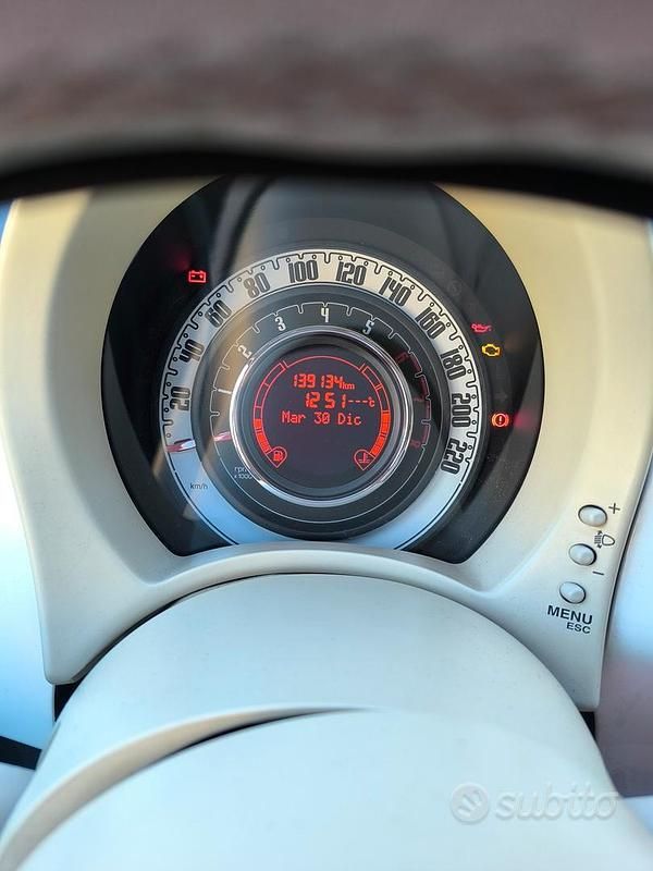 Usata Fiat 500 Lounge 69 CV (50 kW) 2013 Bianco Utilitaria