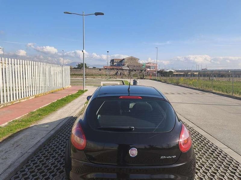 Usata Fiat Bravo Emotion 90 CV (66 kW) 2013 Nero Utilitaria