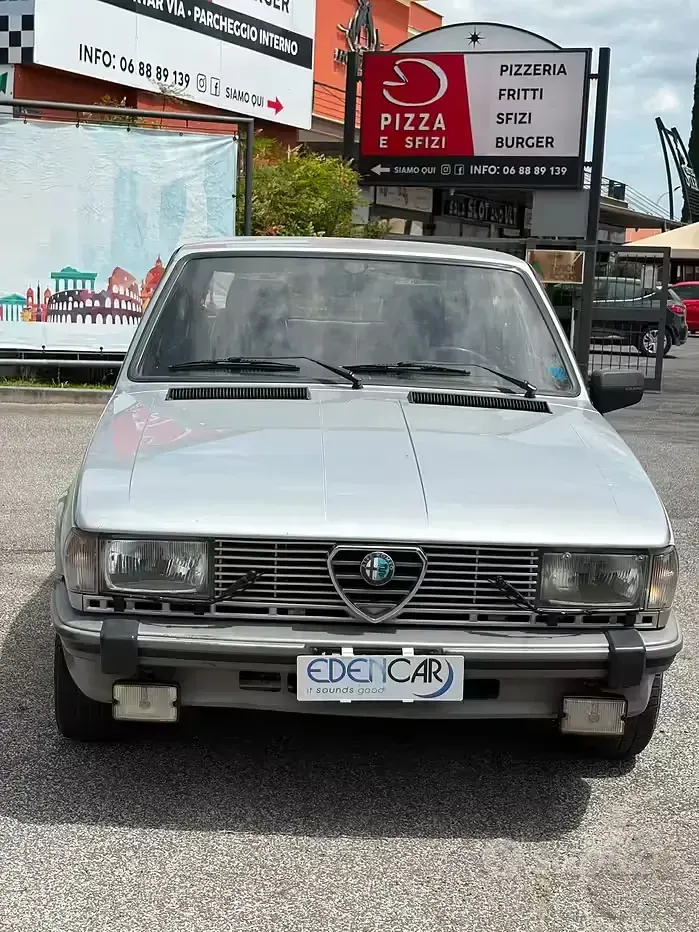 Usata Alfa Romeo Giulietta Ti 129 CV (94 kW) 1982 Grigio Berlina