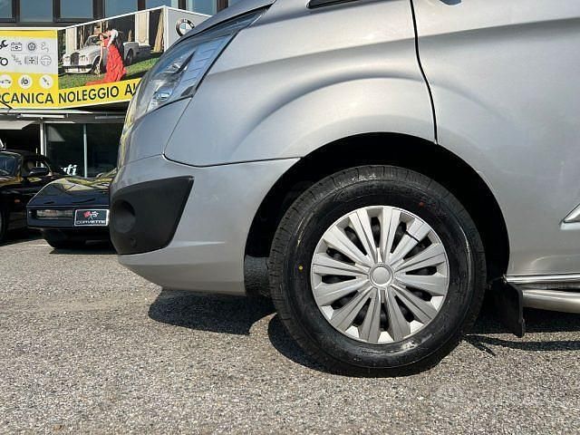Usata Ford Tourneo 131 CV (96 kW) 2016 Grigio Monovolume