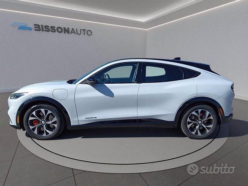 Usata Ford Mustang Mach-E Standard Range 197 kW (269 CV) 2022 Bianco SUV