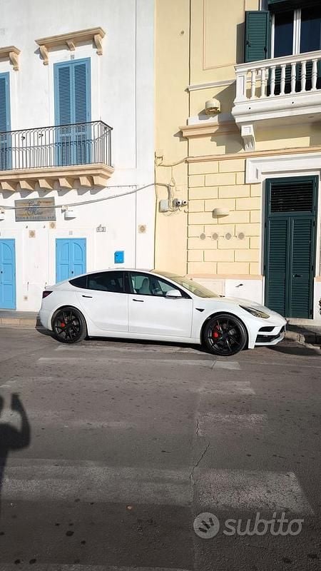 Bianco Usata 2021 Tesla Model 3 Performance Tre volumi | 33.000 € - Immagine 1/4