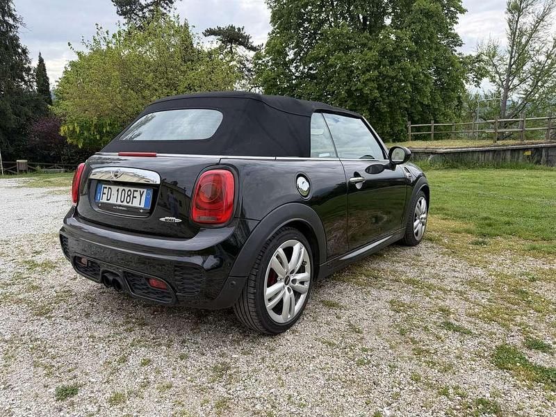 Begagnad Mini John Cooper Works Cabriolet Hype 231 HK (169 kW) 2016 Svart Cab