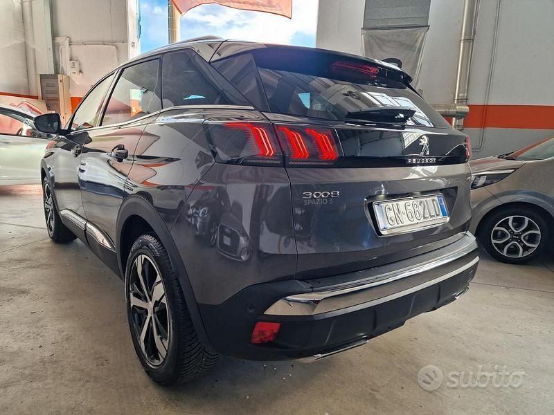 Usata Peugeot 3008 GT 131 CV (96 kW) 2023 Grigio SUV