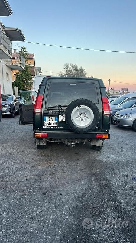 Usado Land Rover Discovery 2 138 HP (101 kW) 2002 Verde SUV