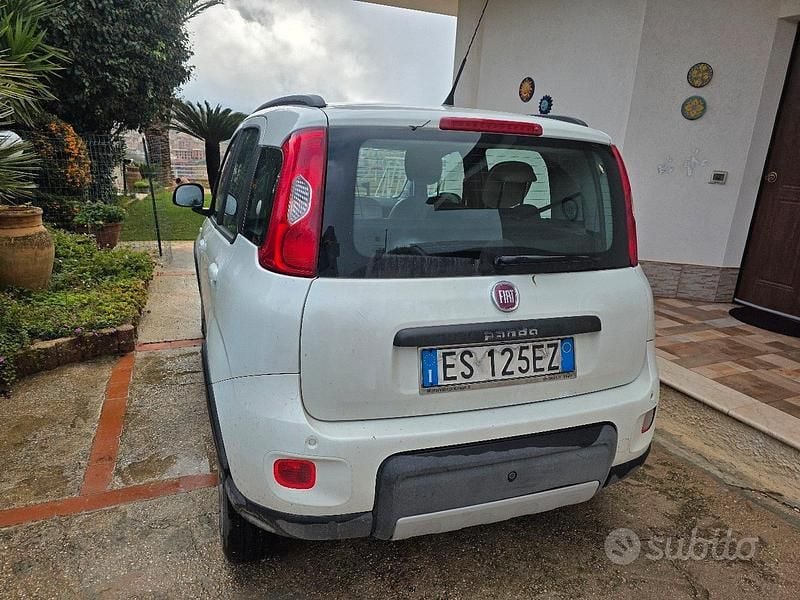 Usata Fiat Panda 4x4 85 CV (62 kW) 2013 Bianco Utilitaria