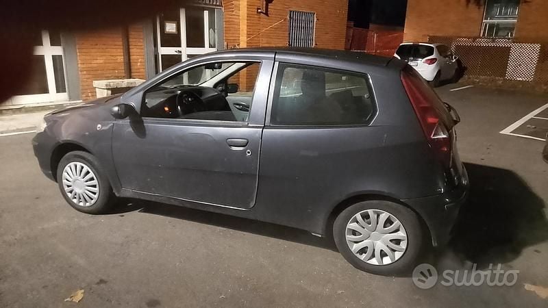 Usata Fiat Punto 2003 Grigio Berlina