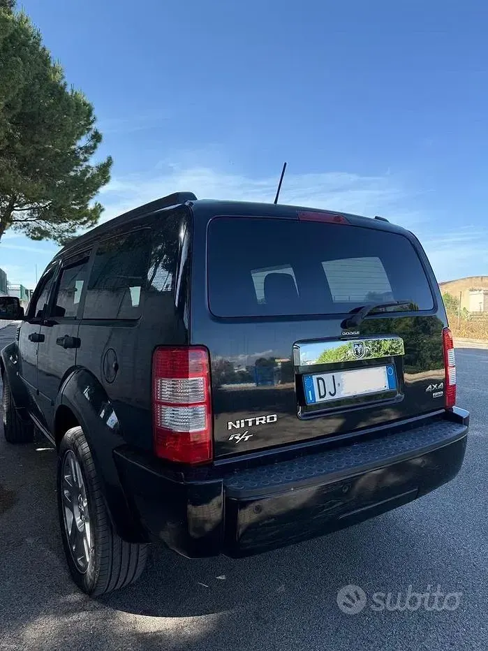 Usata Dodge Nitro 177 CV (130 kW) 2007 Nero SUV