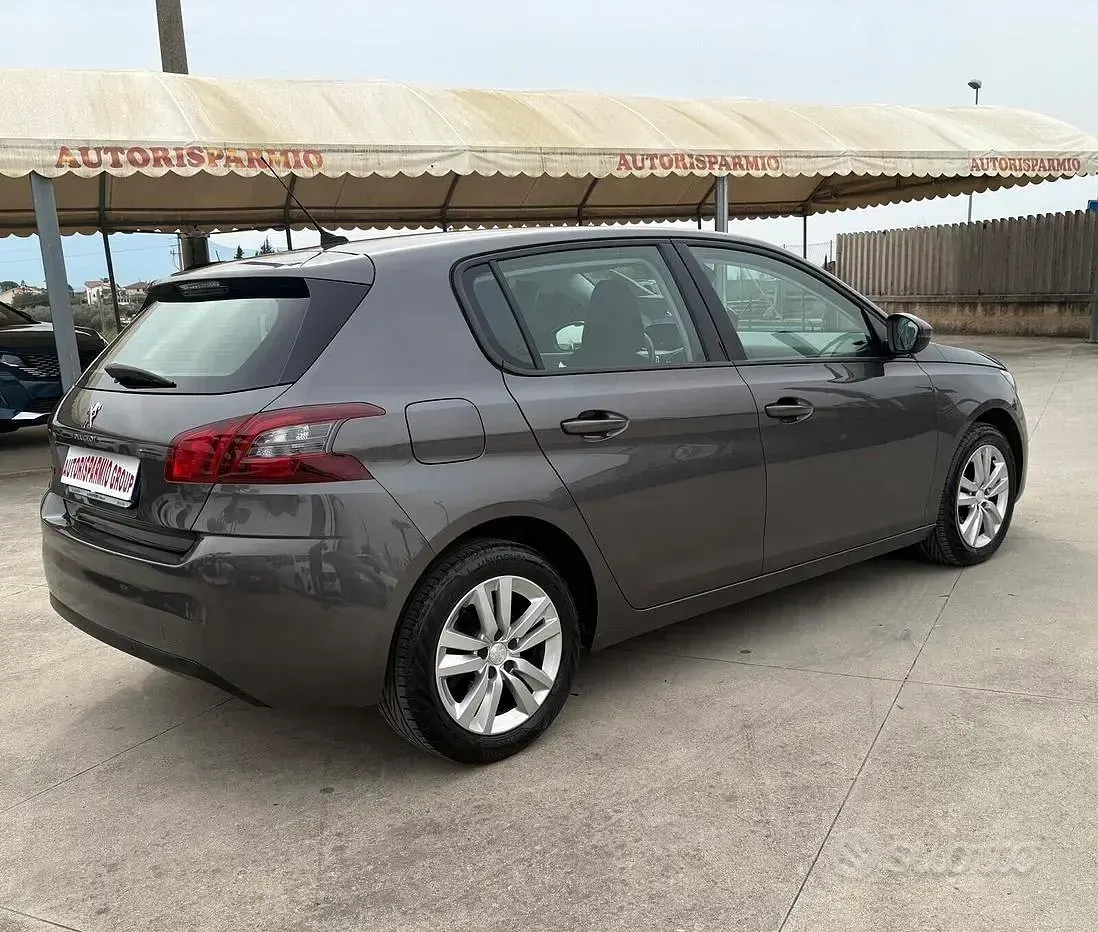 Usata Peugeot 308 Business-Line 131 CV (96 kW) 2021 Grigio Berlina