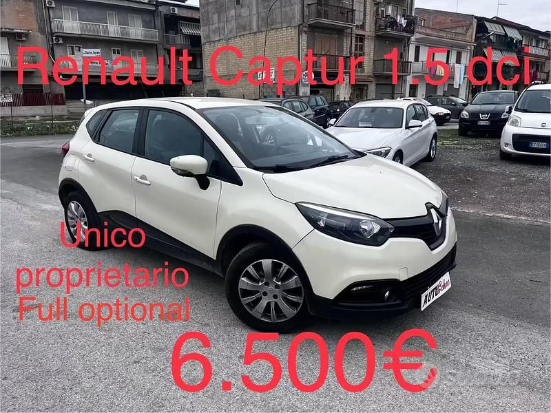 Usata Renault Captur 89 CV (65 kW) 2013 Beige SUV