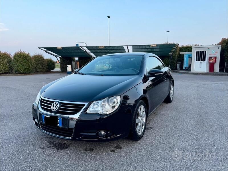 Usata VW Eos Edition 122 CV (89 kW) 2010 Nero Cabrio