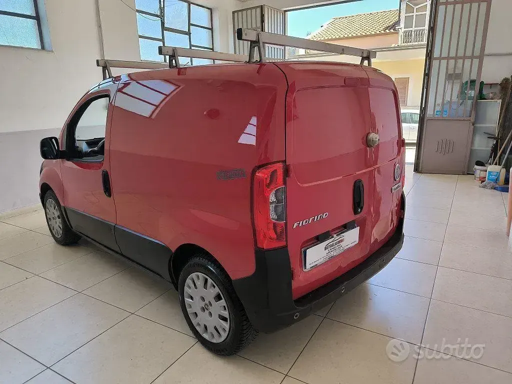 Usata Fiat Fiorino 95 CV (69 kW) 2016 Rosso Monovolume