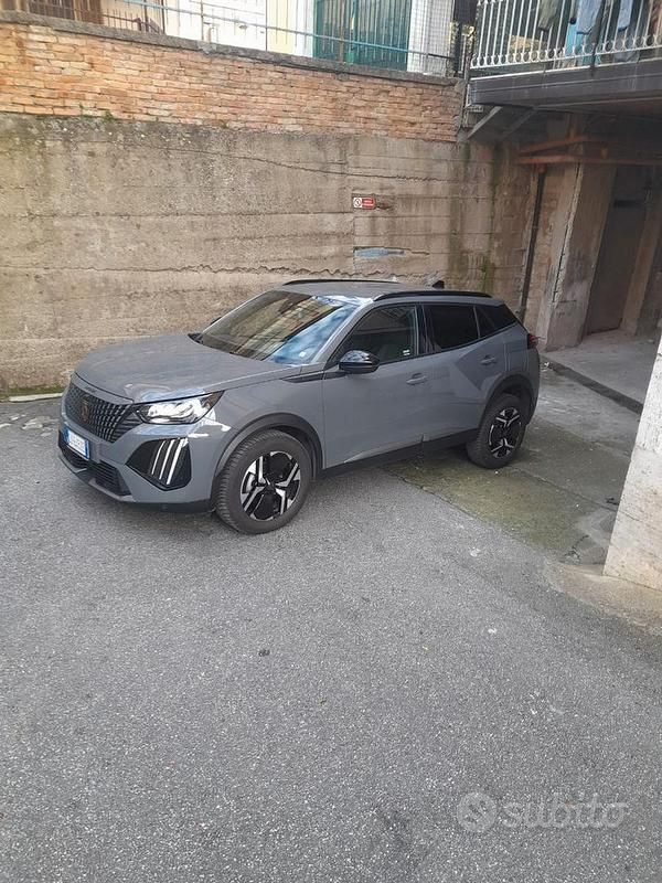 Usata Peugeot 2008 2023 Grigio SUV