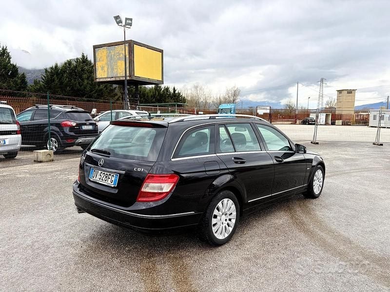 Usata Mercedes C220 170 CV (125 kW) 2009 Nero Station wagon