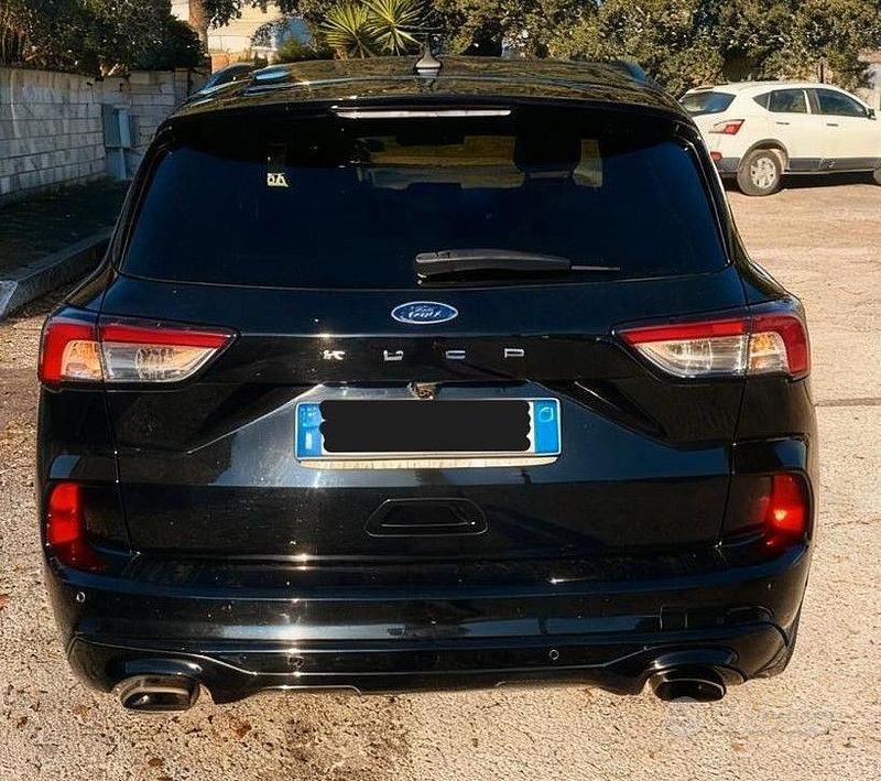 Usata Ford Kuga ST-Line X 120 CV (88 kW) 2022 Nero SUV