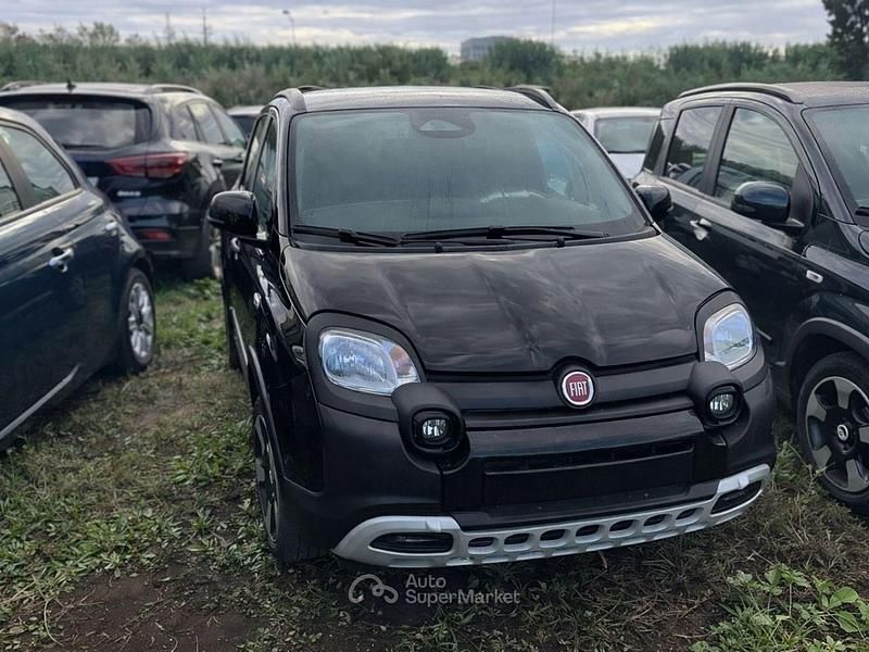 Usata Fiat Panda Cross Cross 70 CV (51 kW) 2025 Nero Utilitaria