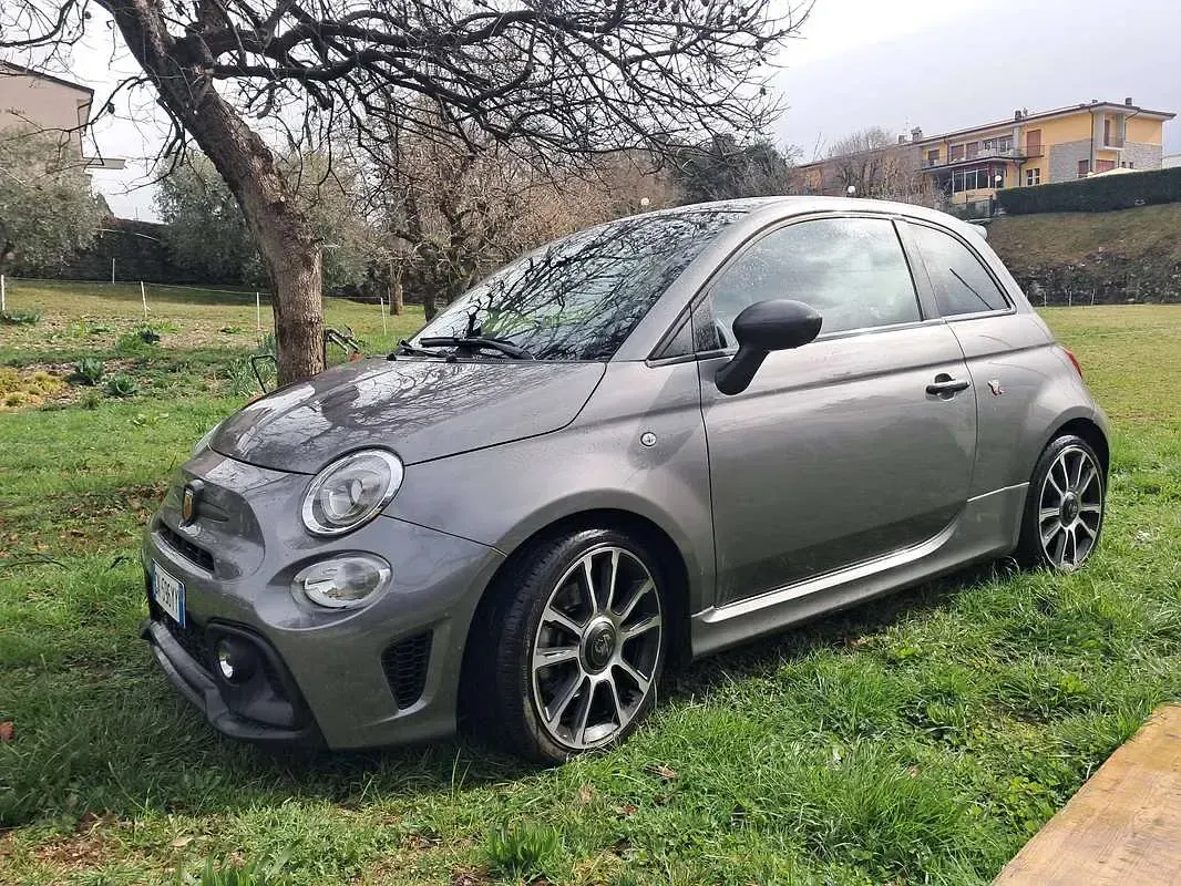 Usata Abarth 595 165 CV (121 kW) 2023 Grigio Utilitaria