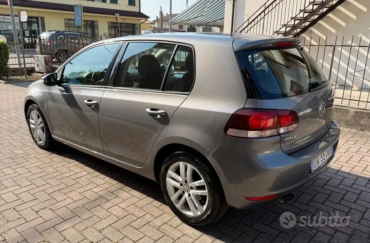 Usata VW Golf VI 110 CV (80 kW) 2009 Grigio Utilitaria