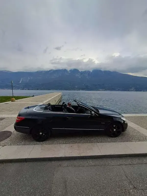Usata Mercedes E220 170 CV (125 kW) 2012 Cabrio