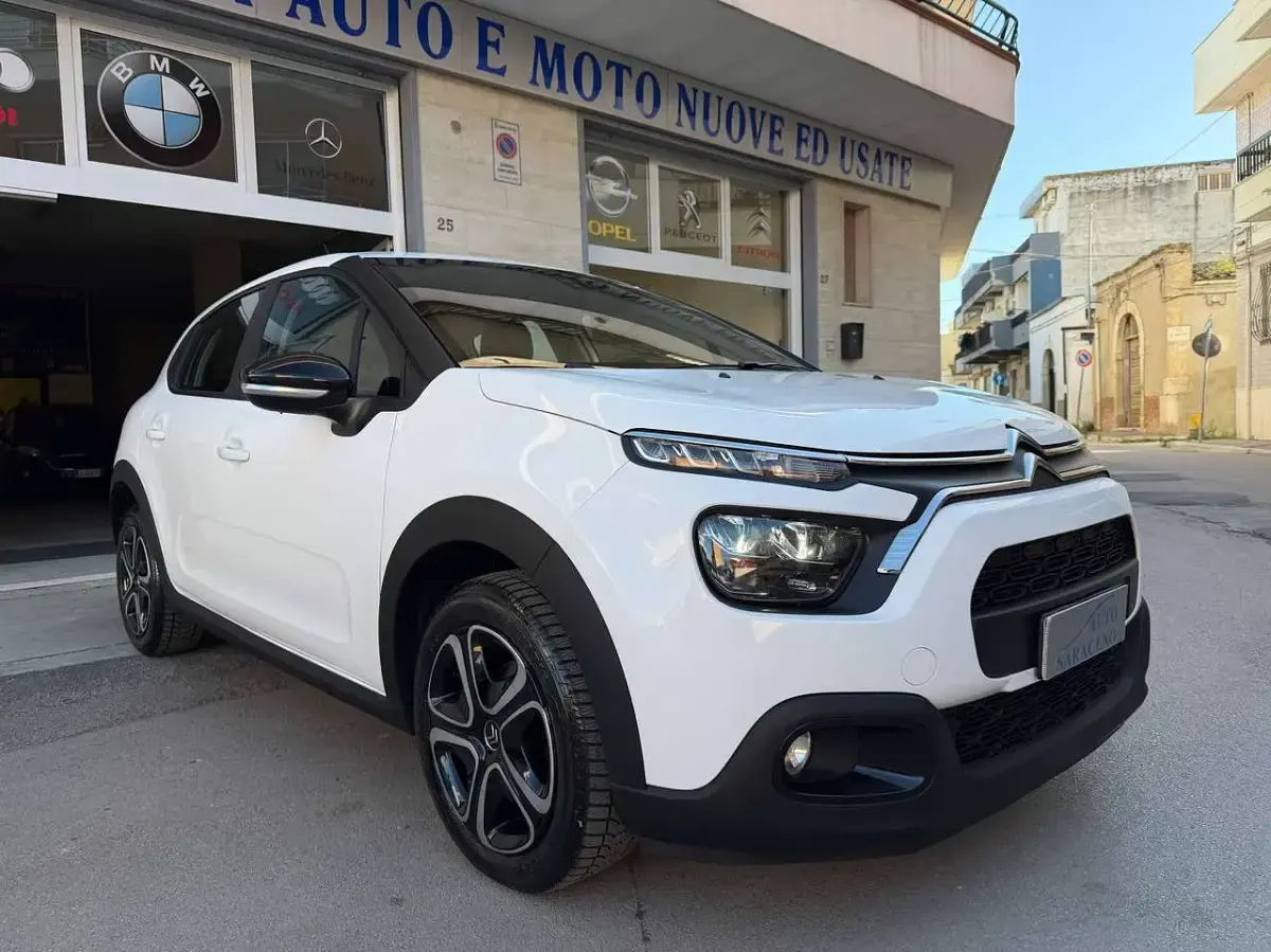 Usata Citroën C3 Feel 102 CV (75 kW) 2022 Polar white met. Utilitaria