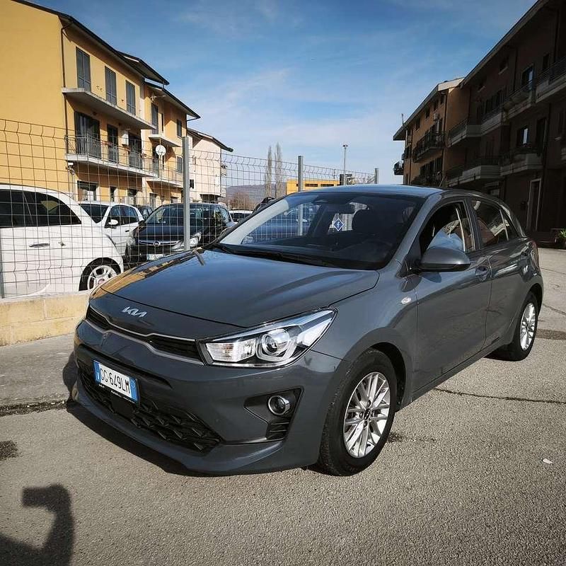 Usata Kia Rio Comfort 101 CV (74 kW) 2022 Other Berlina