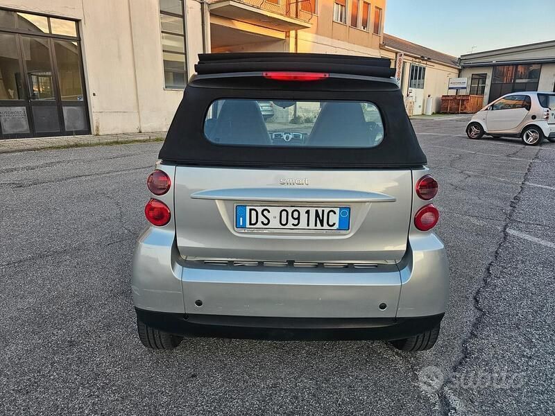 Usata Smart ForTwo Cabrio Pulse 84 CV (61 kW) 2008 Argento Cabrio