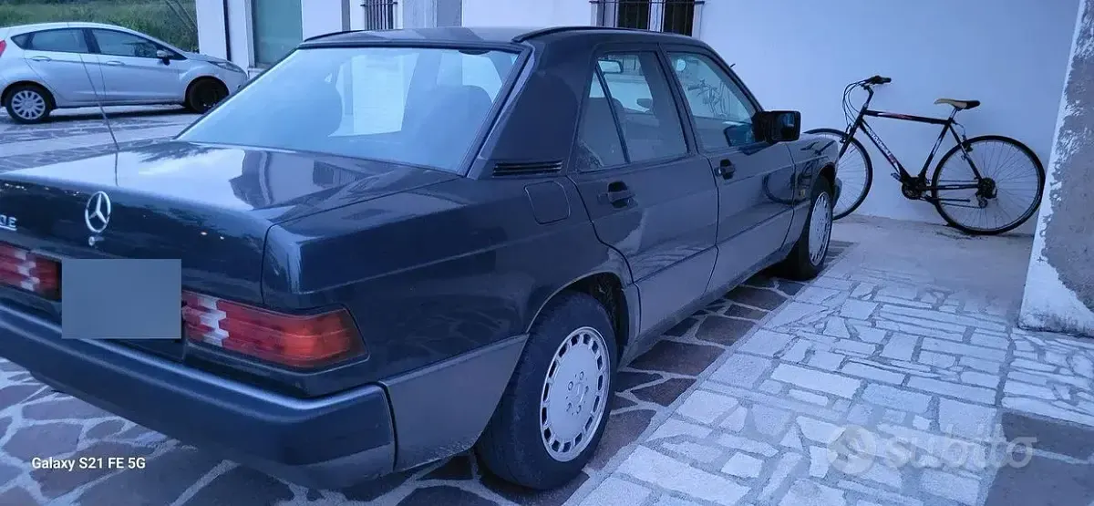 Usata Mercedes 190 109 CV (80 kW) 1990 Nero Berlina