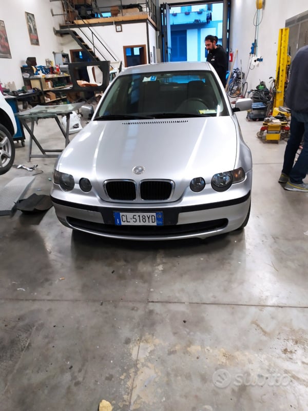 Usato 2004 BMW 316 Compact 1.8 Benzin 116 CV (2.500 €)