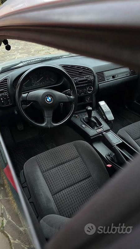 Usata BMW 318 Efficient Dynamics 140 CV (102 kW) 1993 Coupé
