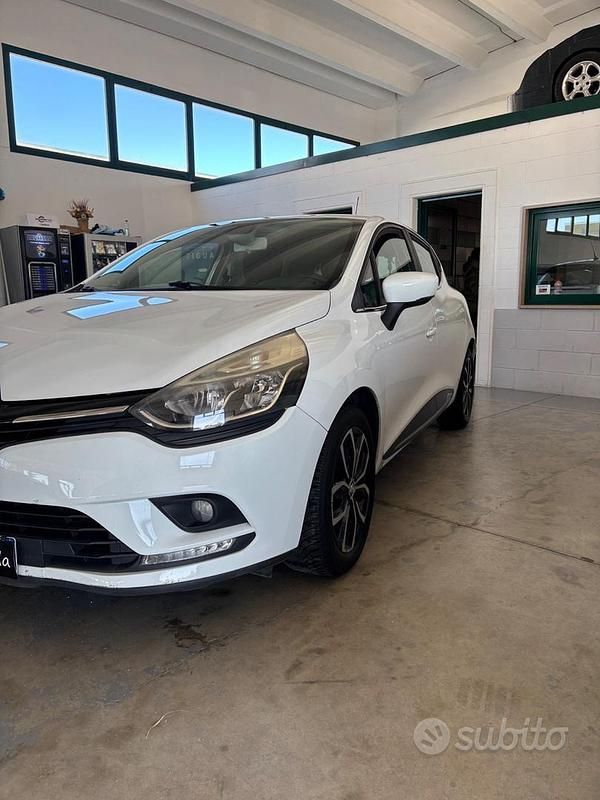 Usata Renault Clio IV Life 75 CV (55 kW) 2017 Bianco Berlina