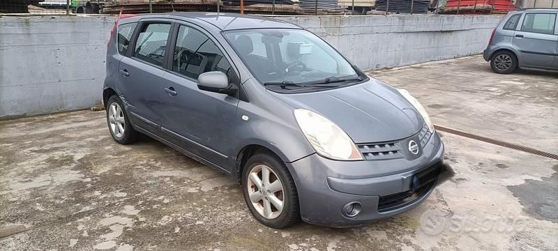Usata Nissan Note Visia 86 CV (63 kW) 2008 Grigio Utilitaria