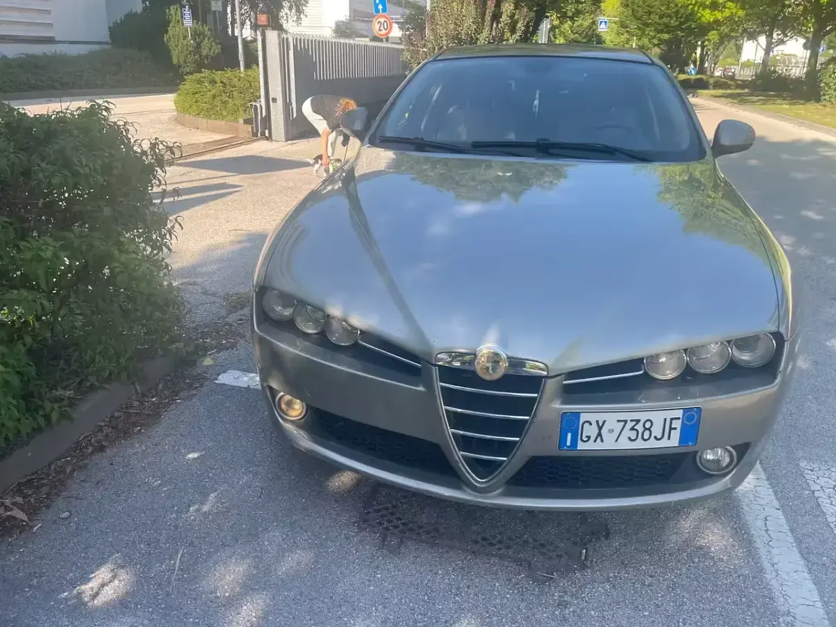 Usata Alfa Romeo 159 Progression 200 CV (147 kW) 2008 Oro Station wagon