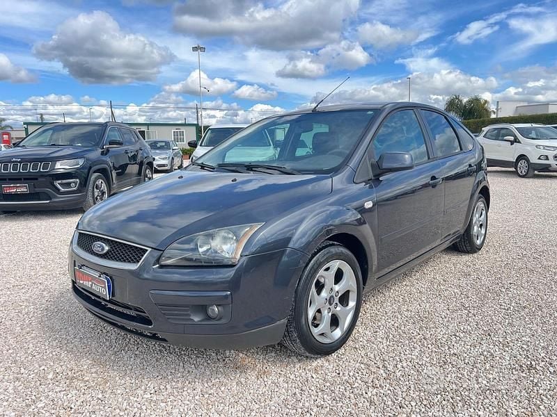 Usata Ford Focus 90 CV (66 kW) 2008 Nero Berlina