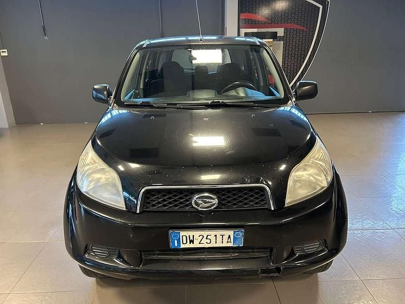 Nero Usata 2009 Daihatsu Terios SUV | 5990 € (Ottimo prezzo) - Immagine 1/4